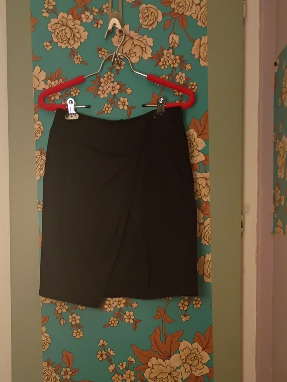 H&M Black Pencil Skirt with Wrap Detail SZ 4